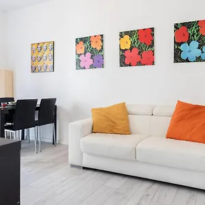 https://elegante-bilocale-in-corso-lodi-brenta.italymilanhotels.net